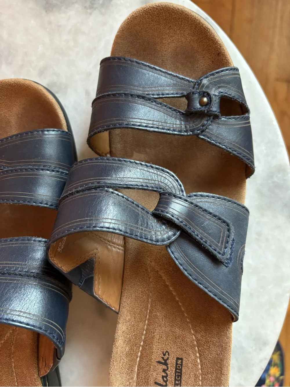 Clarks Women's Navy Leather Slide Sandals with Adjustable Straps. Like New